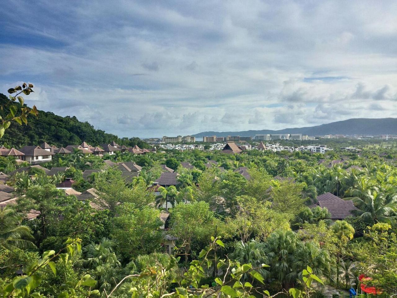 Stony Brook Villa Jianguo Resort Саня Екстериор снимка