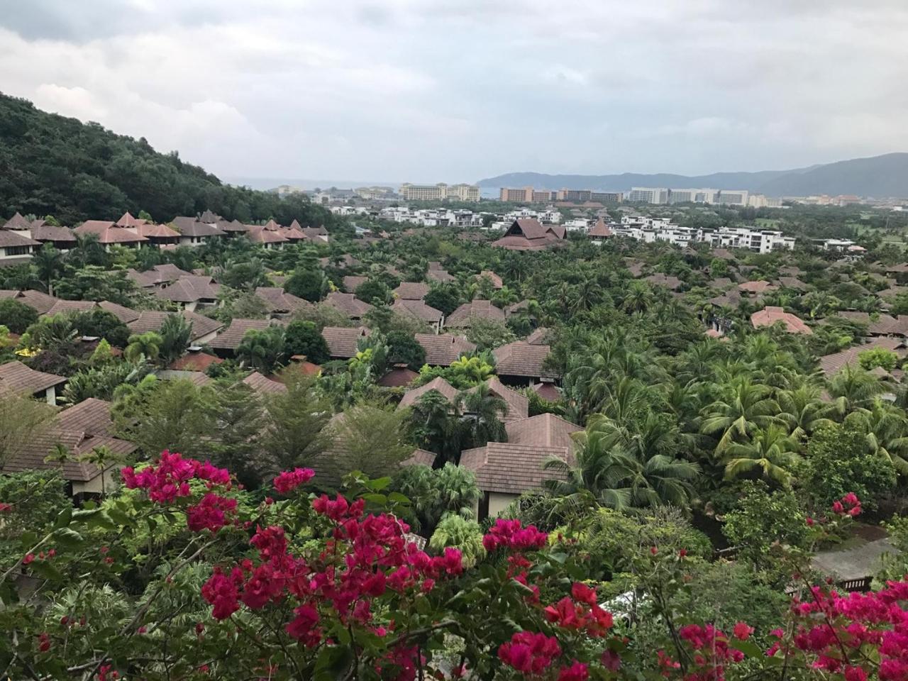 Stony Brook Villa Jianguo Resort Саня Екстериор снимка